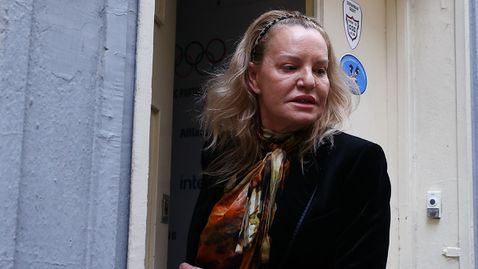  МОК заплаши Стефка Костадинова с заблуждение под отговорност 