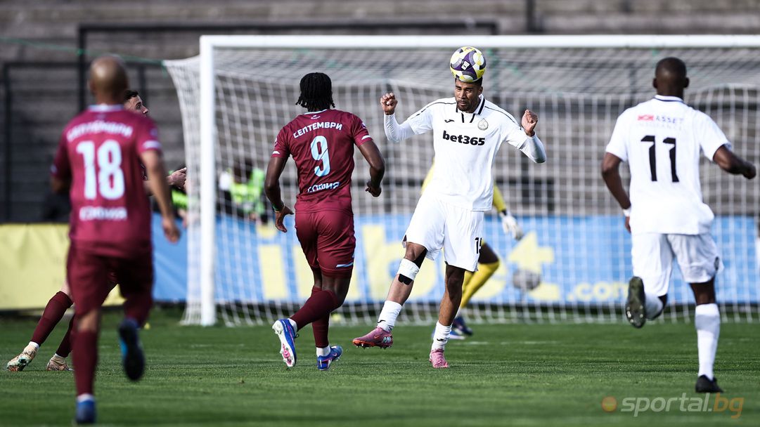 "Бяла" легенда шокира Славия в 94-ата минута навръх 113-ия рожден ден на клуба, битката за оцеляване ще е жестока