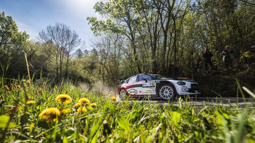 Николай Грязин преследва Йоан Росел в WRC2 в Хърватия