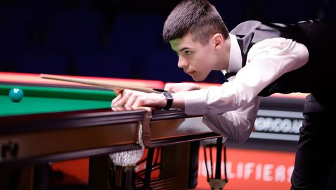 15-годишен поляк продължава похода си към "Крусибъл"