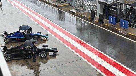 Любо Руйков остана на 0,1 секунда от първото място в дъжда на „Ред Бул Ринг“