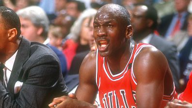 Продадоха потник на Майкъл Джордан за рекордна сума (снимка)