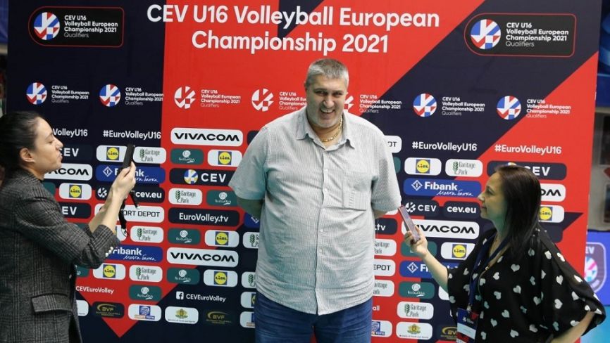 Любо Ганев: Поздравявам момичетата, те заслужават да са на Европейско първенство