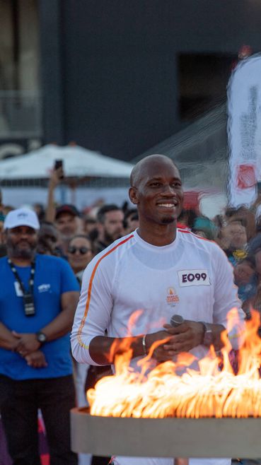 Олимпийският огън продължава турнето си из Франция