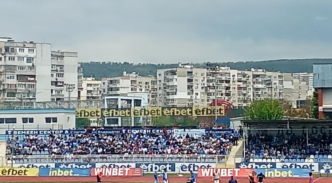 Футболът сближава хората