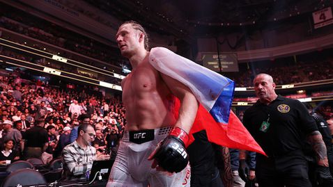 Волков иска шанс за титлата след успех над Кортес-Акоста