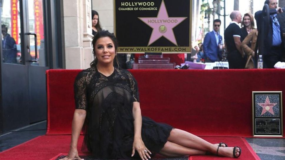 Ева Лонгория със звезда на Алеята на славата в Холивуд