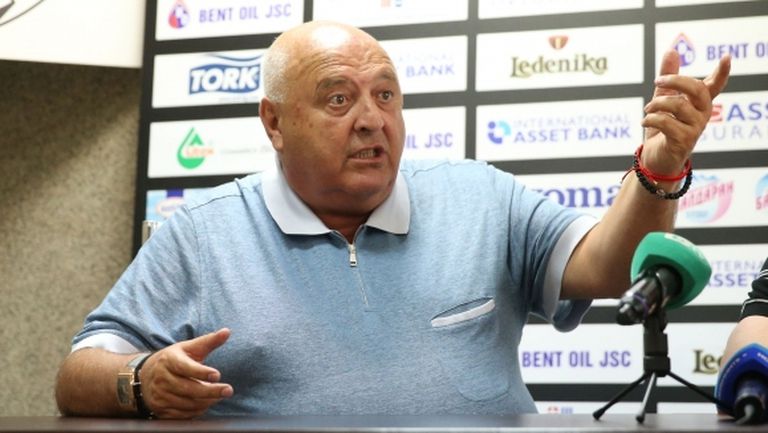 Венци Стефанов: В Коматево не трябва да се играят мачове, "бултрасите" са страшна напаст