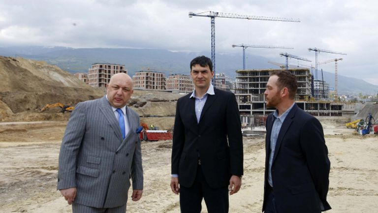 Министър Кралев посети строежа на новата спортна зала "София Парк" (видео + галерия)