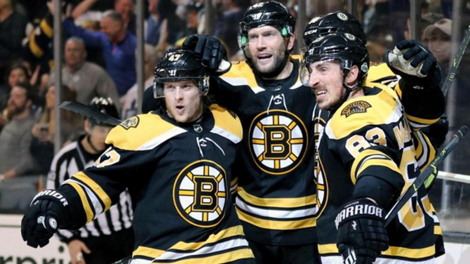 Бостън елиминира Торонто в първия кръг от плейофите в НХЛ