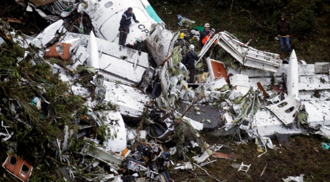Обявиха причината за катастрофата със самолета на Чапекоензе