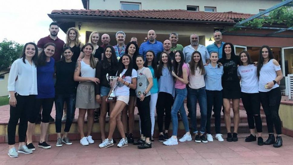 Нови договори за целия отбор на Монтана