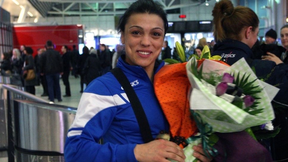 Мими Христова донесе първи медал за България от Европейското по борба