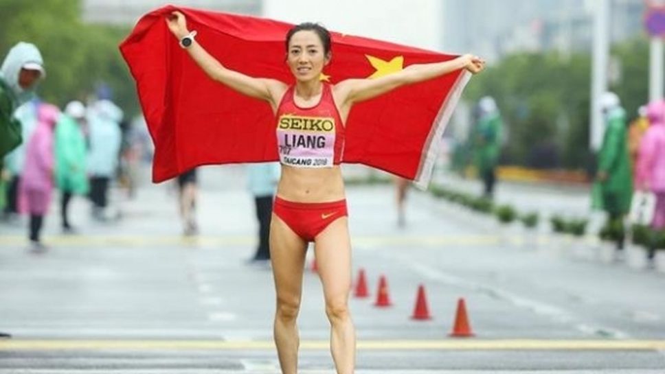 Китайка спечели злато с нов световен рекорд
