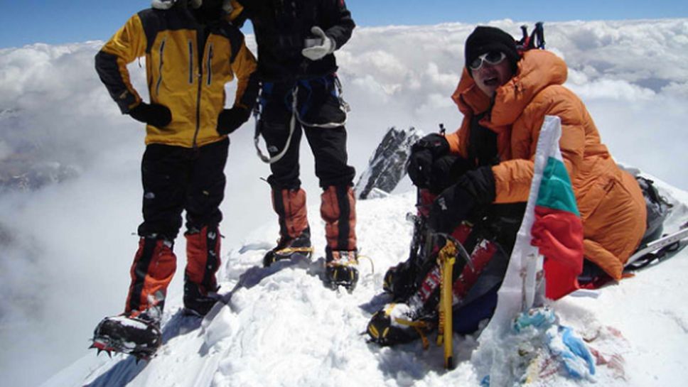 Алпинистите махали дори етикетите на дрехите си, за да не тежат