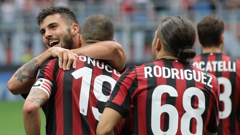 "Червено-черен" ураган отнесе Фиорентина! Милан в групите на Лига Европа