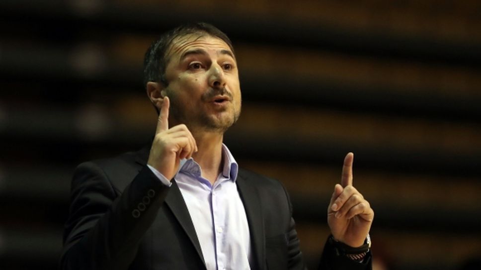 Асен Николов: Надявам се да продължа да водя отбора и да се върнем по-силни догодина