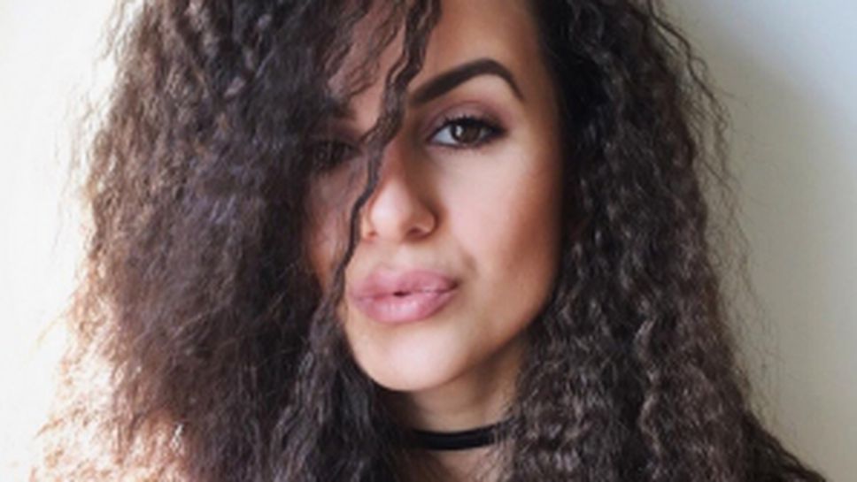 Михаела - красивата сестра на Валери Божинов