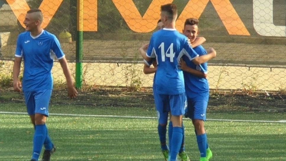 Левски вкара четири гола във вратата на сина на Вили Вуцов