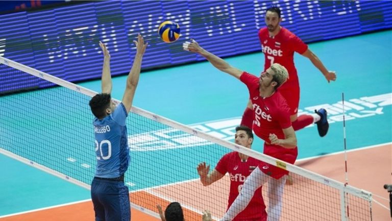 FIVB: Това бе вечерта на Учиков! Един рус блокировач бе сърцето на отбора