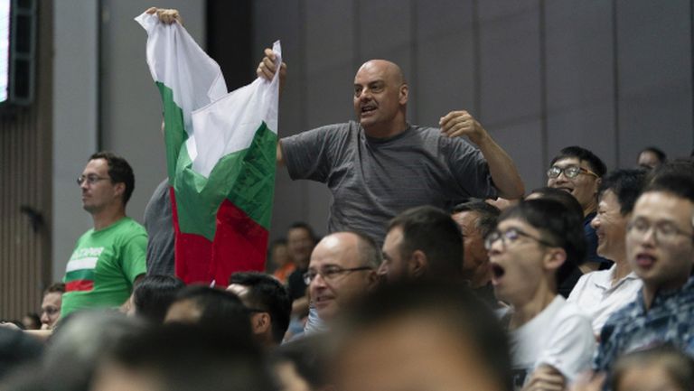 Страхотна българска подкрепа в Китай (снимки)
