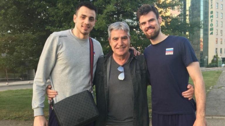 Камило Плачи разведе руснаците в Студентски град