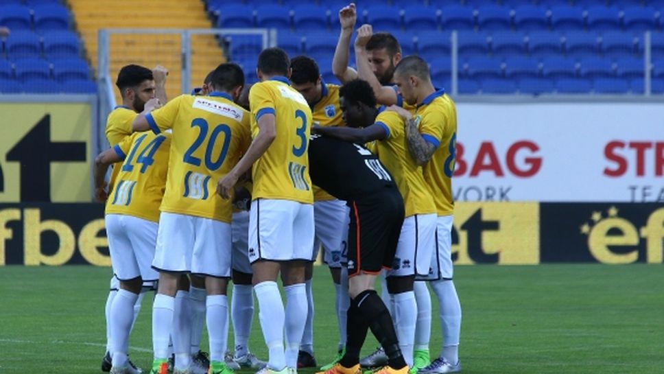 Трима футболисти на Верея пропускат домакинството срещу Левски