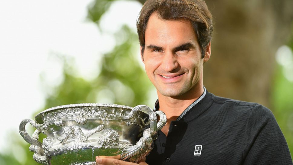 Федерер позира с 18-я си трофей от "Големия шлем"