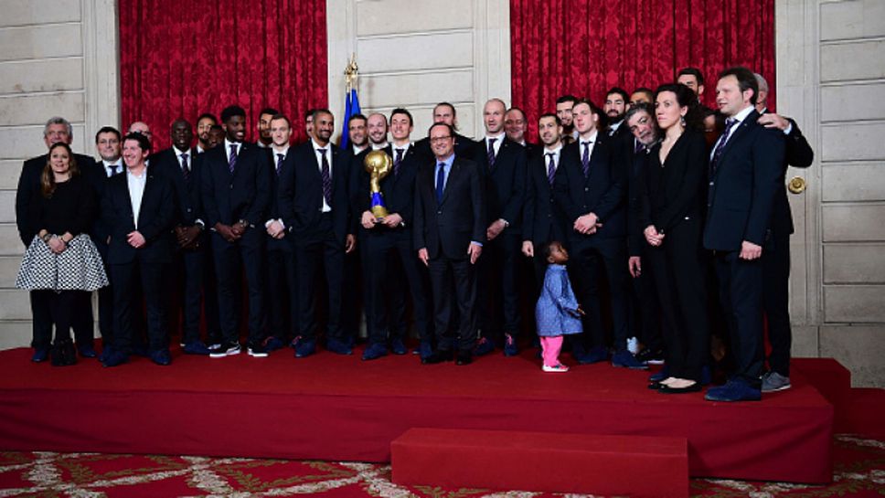 Франсоа Оланд прие световните шампиони по хандбал