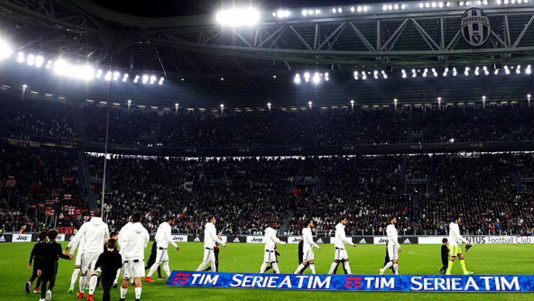 Атмосферата на стадиона на Ювентус преди дербито с Милан