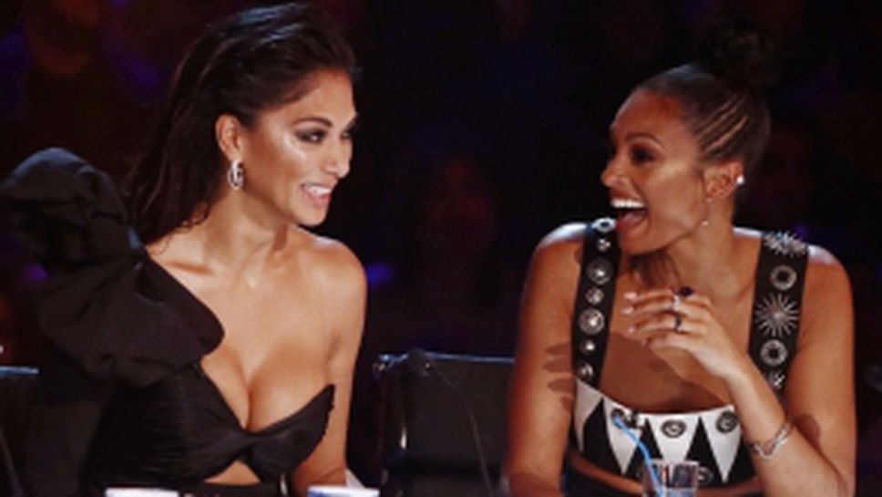 Никол Шерцингер показа пищна гръд в X Factor