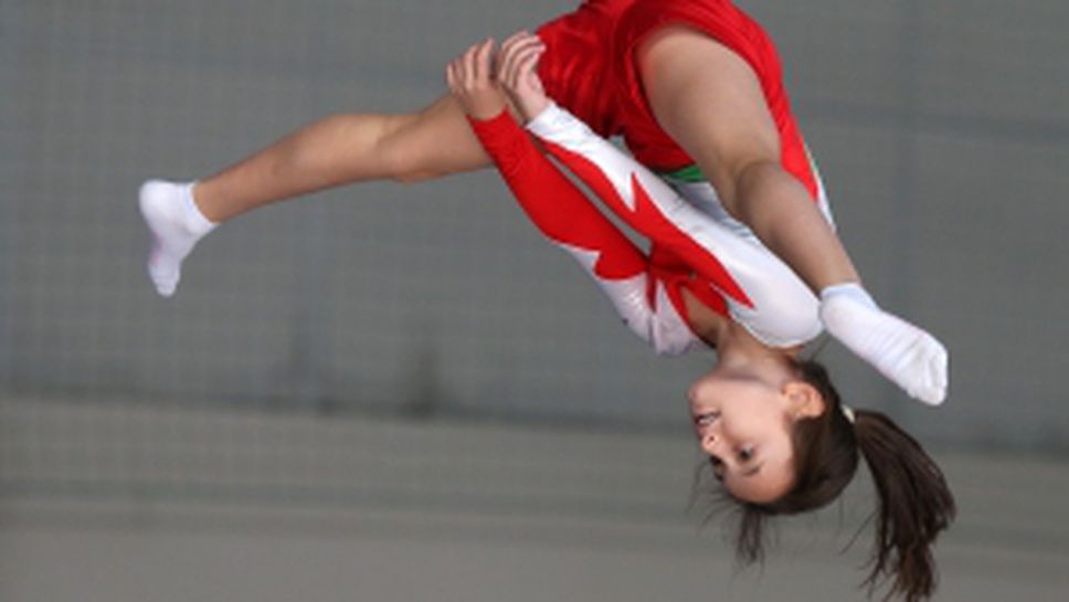 Открита тренировка на НО по скокове на батут