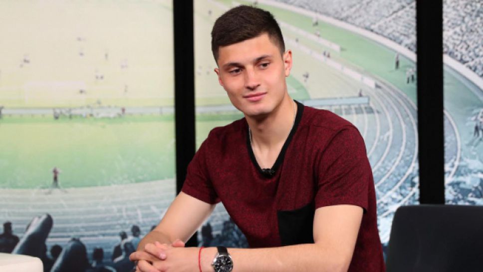 Стефан Велков: Имах подписан договор с Фулъм, но мениджърите ми го провалиха