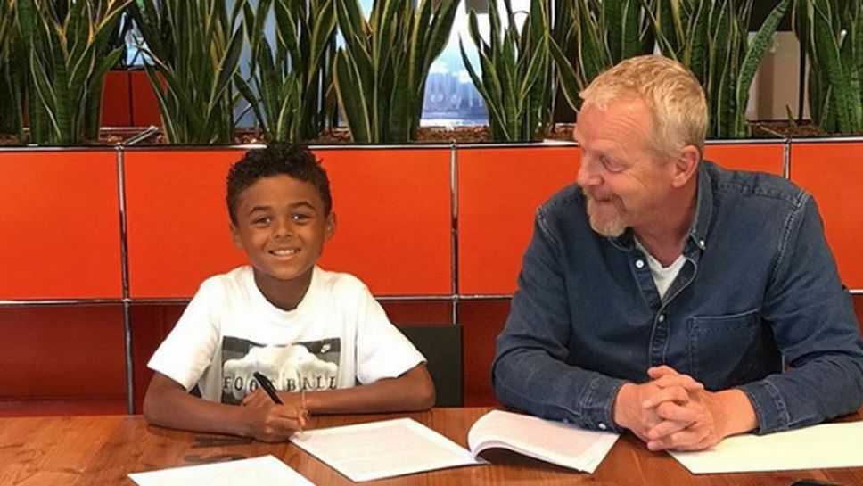9-годишният син на Клуйверт вече е медийна звезда