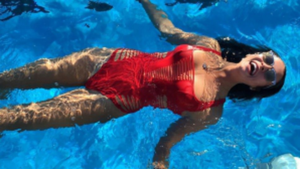 "Мис Русия" омая футболна звезда