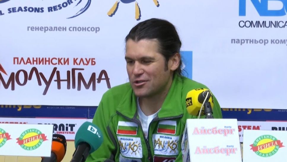 Атанас Скатов след успешното изкачване на "Лхотце" и "Еверест"