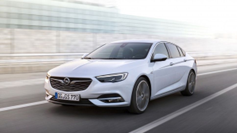 Направете път на Opel Insignia Grand Sport