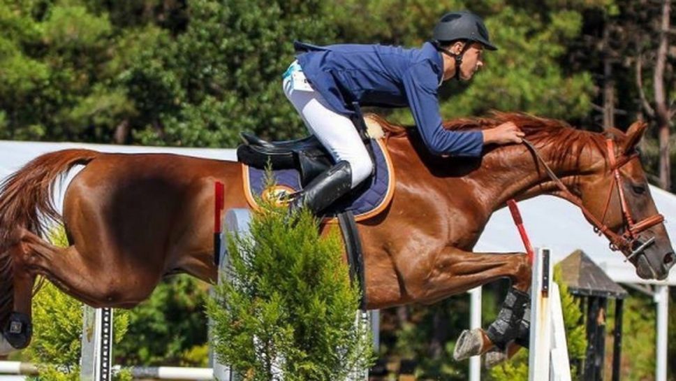 Наш младок поведе за голям приз в конния спорт