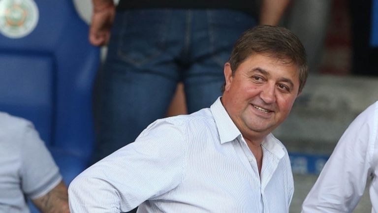 Президент и шефове на Ботев Пд подават масово оставки часове преди мача с Левски