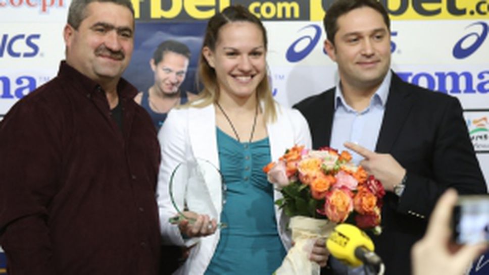 Станимира Петрова и Фикрет Ереджебов са спортист и треньор на месец ноември