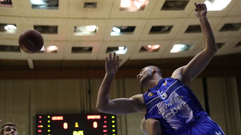 Велислав Гълъбов отново ще се състезава в НАЛБ Бившият баскетболен