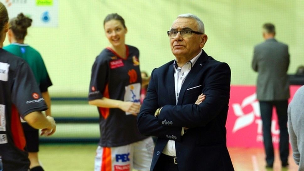 Полша се отказа от български треньор