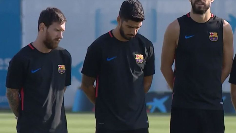 Футболната общност в Испания почете жертвите в Барселона