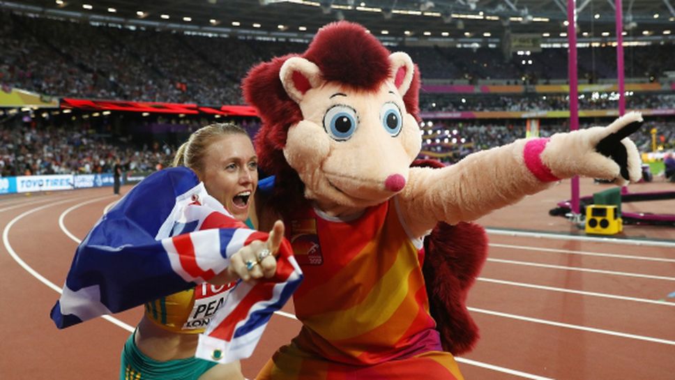 Сали Пиърсън ще продължи да се готви без треньор