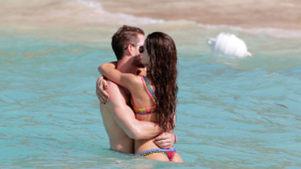 Изабел Гулар и Кевин Трап - любов на плажа