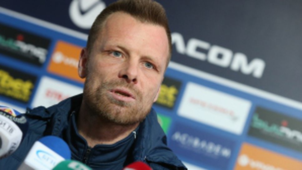 Първа пресконференция на Елин Топузаков за годината