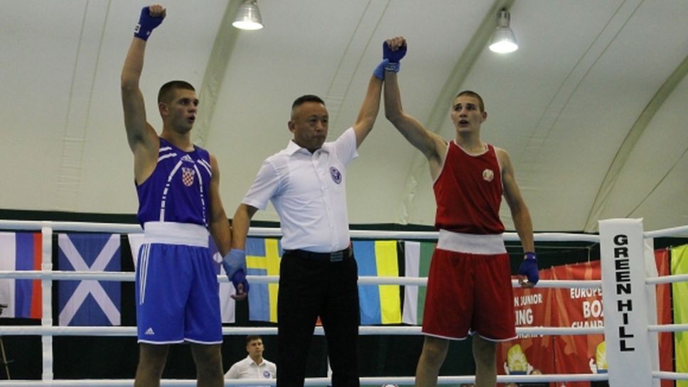Четири български победи на ринга в Албена днес