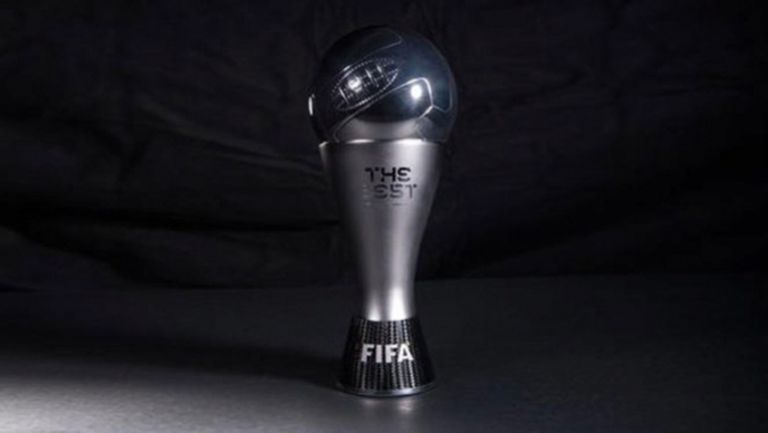 Наградата FIFA The Best ще се връчи след месец