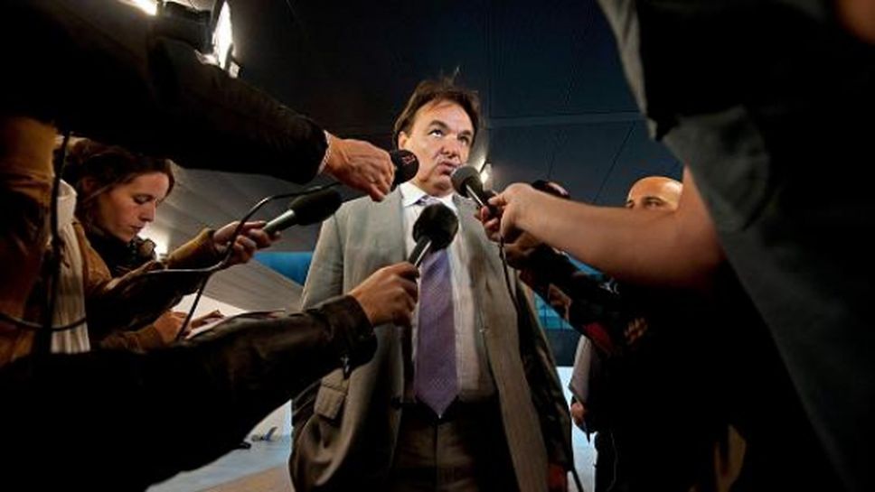 Президентът на Сион атакува тв-коментатор след мач (видео)