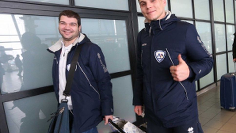 Волейболистите на Левски се прибраха от Холандия